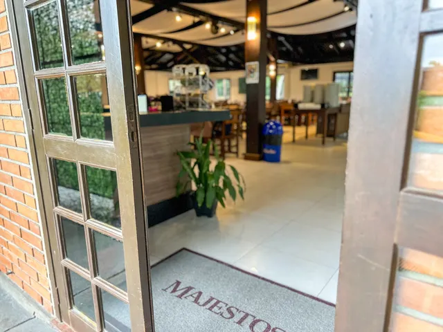 MAJESTOSO Cozinha & Eventos