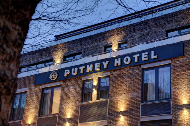 Putney Hotel