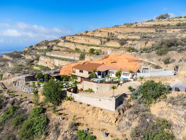 Arico Cave Experience