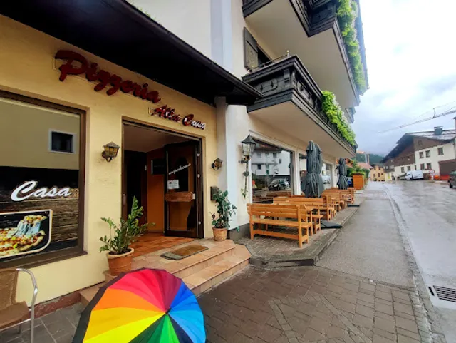 Pizzeria Alla Casa - Pizza aus dem Holzofen