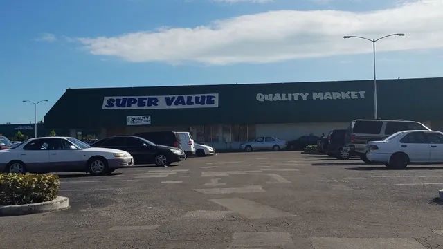 Seagrapes Shopping Plaza