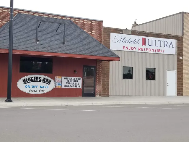 Off Center Tavern & Grill