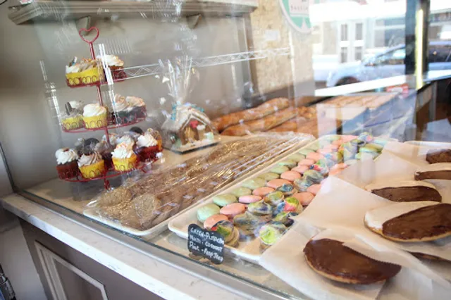 The Sweet Life Bakeshop