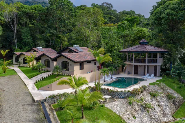 Garden Villas by Vista Celestial