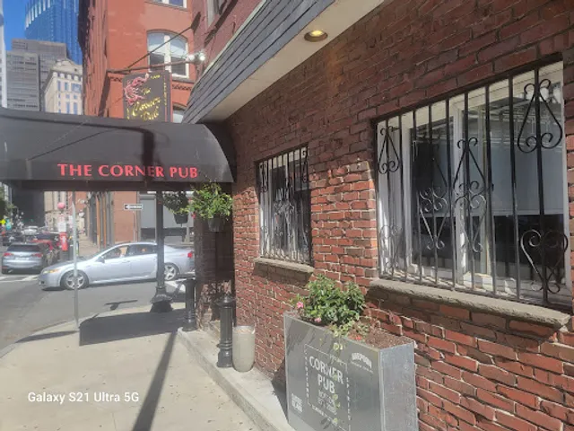 Corner Pub