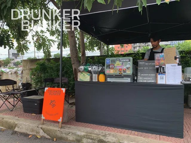 DRUNKER BUNKER street coffee