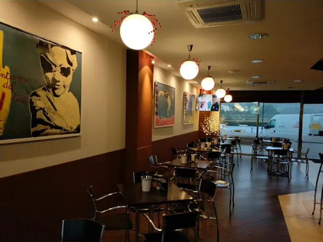 Cafeteria The Monolith