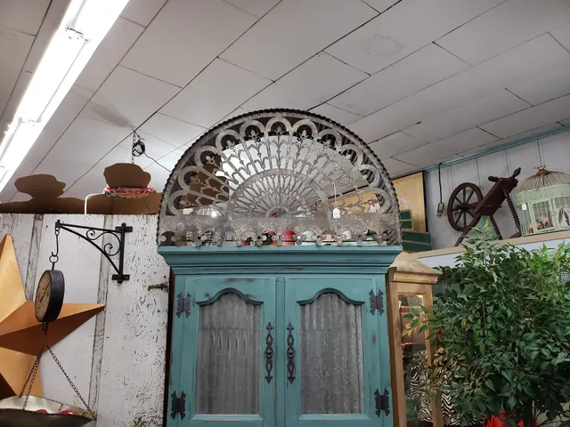 DeMotte Mercantile and Sell-It-Again since 1910