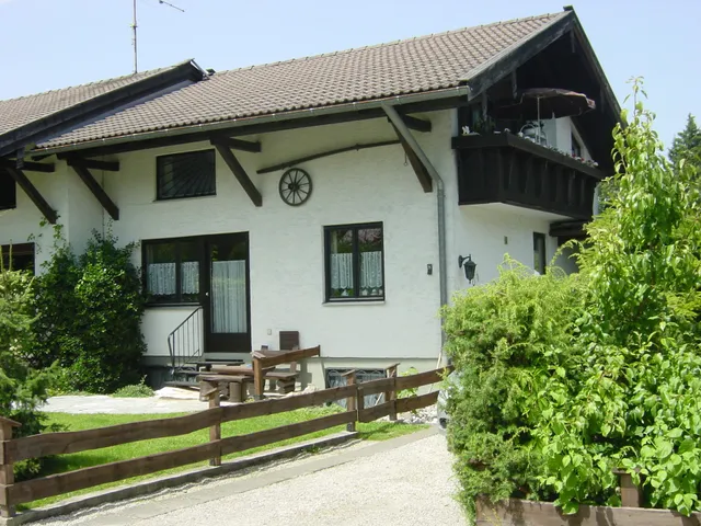 Haus Monika, apartments in Chiemgau