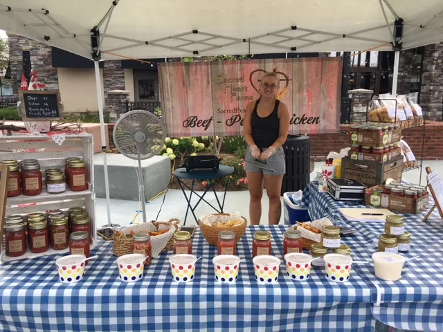 Hendersonville Farmers & Artisan Market