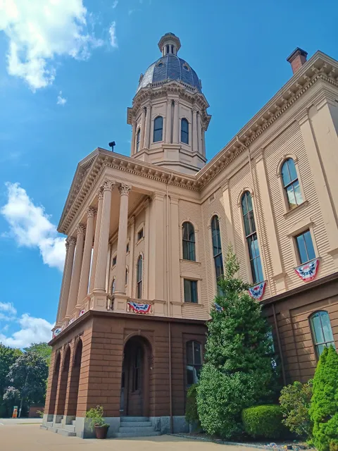 Middleborough Town Hall
