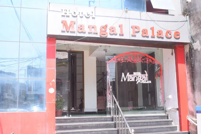 Hotel mangal palace
