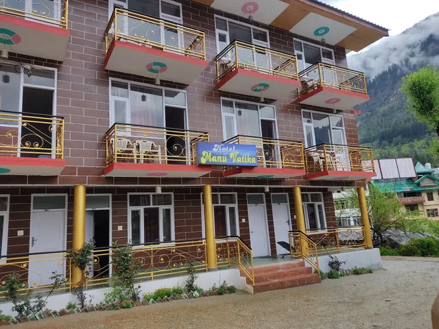 Hotel Manu Vatika