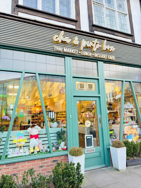 Cha and Pinto Box (AKA Rumwong Thai Market)