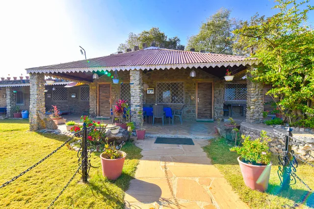 Hotel Castle Rock Mount Abu by SAH