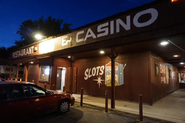 Knotty Pine Restaurant and Lounge