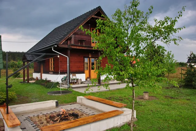 Baba Jaga - Dom pod Lasem