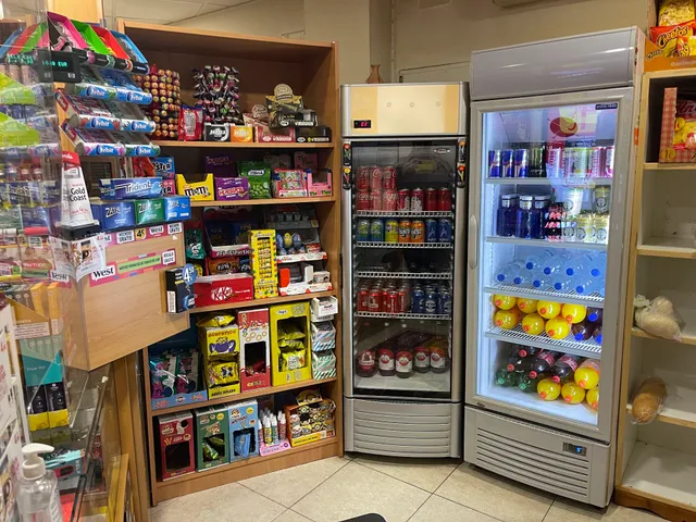 Estanco Marquesa de Pinares número 4