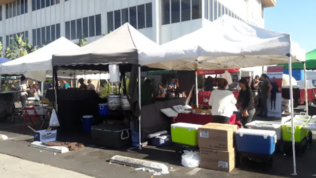 La Cienega Farmers' Market @ 18th Street