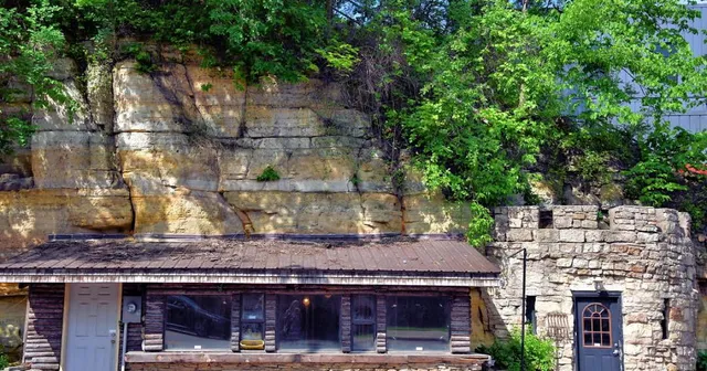 Stillwater Cave. Boom site