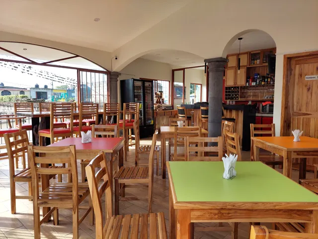 Sazón y Caña Restaurant