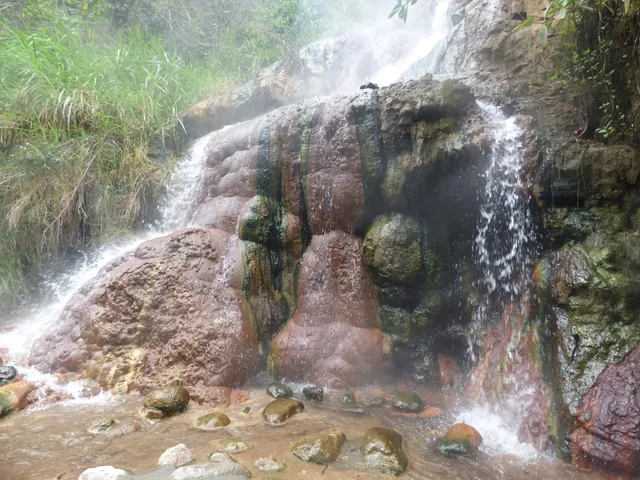 Cascada Termal Más Alta de Colombia