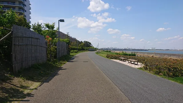 Greenway along Hinode Sanbanze