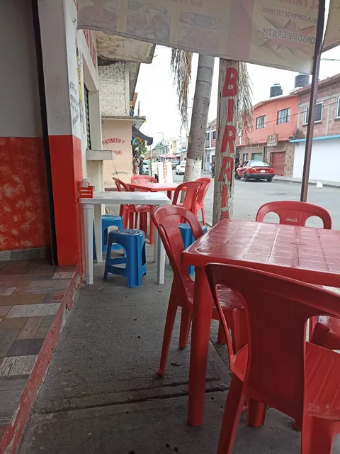 Tacos de birria " El Pariente "