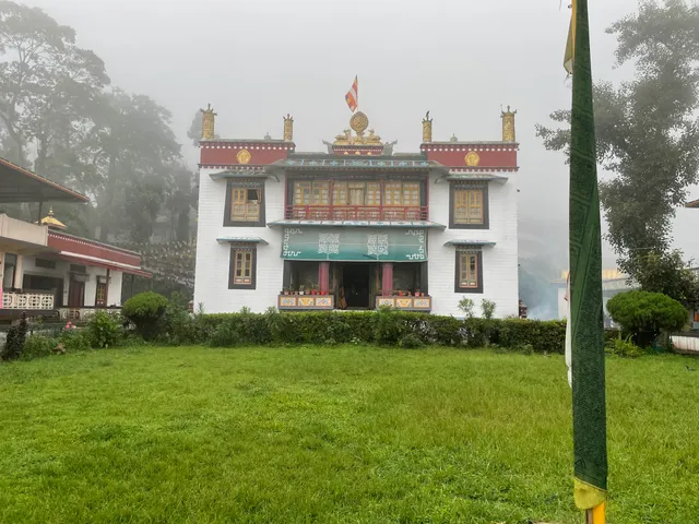 Geden Tharpa Choling Monastery