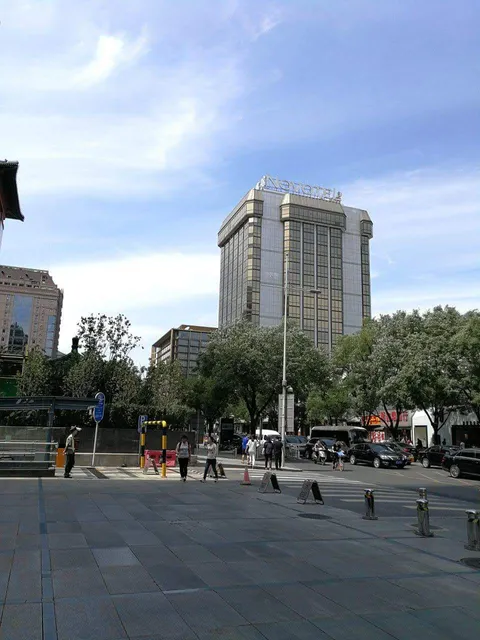 Novotel Beijing Peace Parking Lot