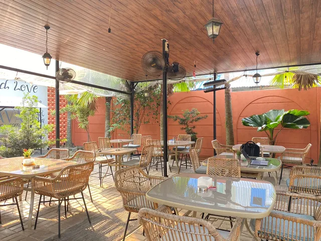 Hava Restaurant and Cafe Bintaro (Arabic & Western Food)