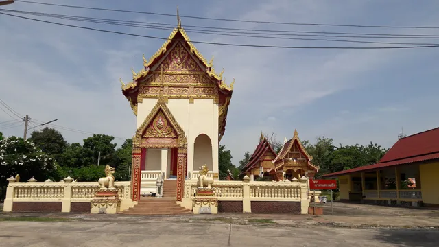 Wat Mahachai