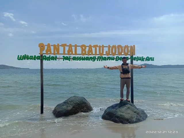 Pantai Teluk Aru