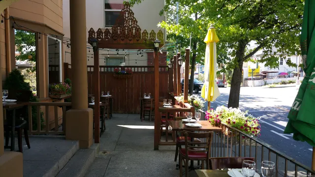 Bahn Thai Restaurant