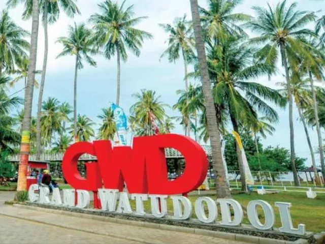 Pantai Grand Watudodol