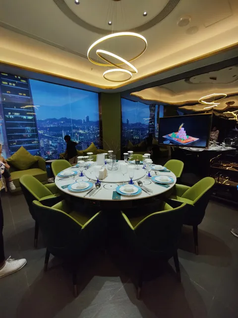 Demi Hot Pot Seafood Restaurant