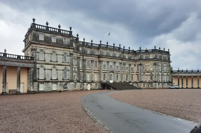 Hopetoun House