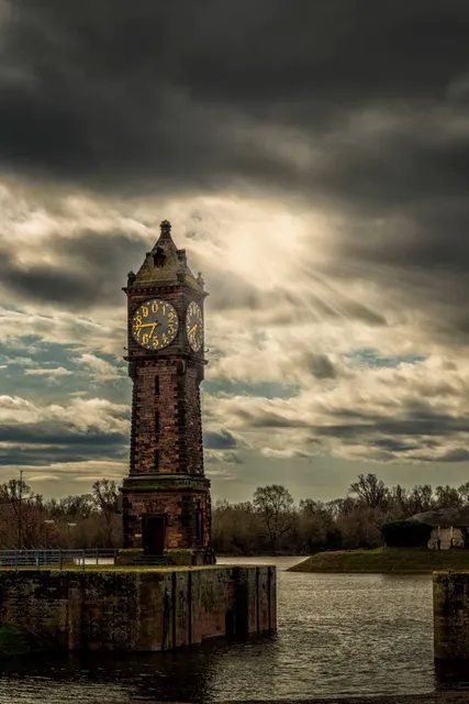 Pegeluhr on Luitpoldhafen