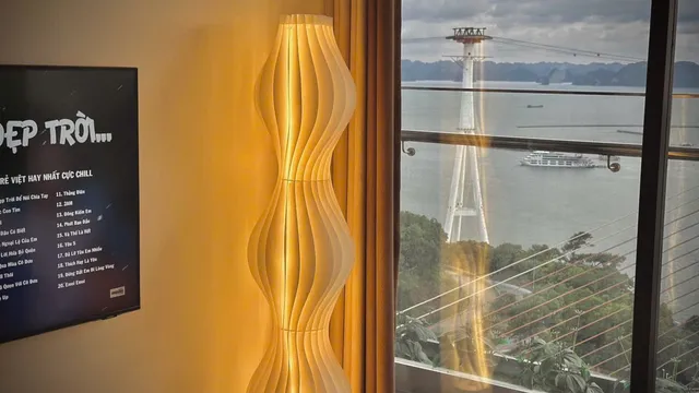 Jaded Leaves Homestay Hạ Long -Seaview, Bridgeview