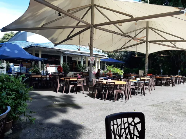 Taman Tugu Cafe & Catering (Fish Head Curry & Ayam Kampung)