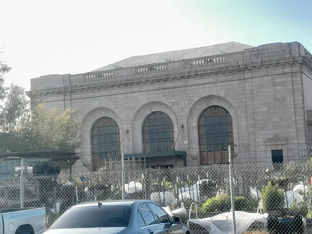 16th Street Train Station