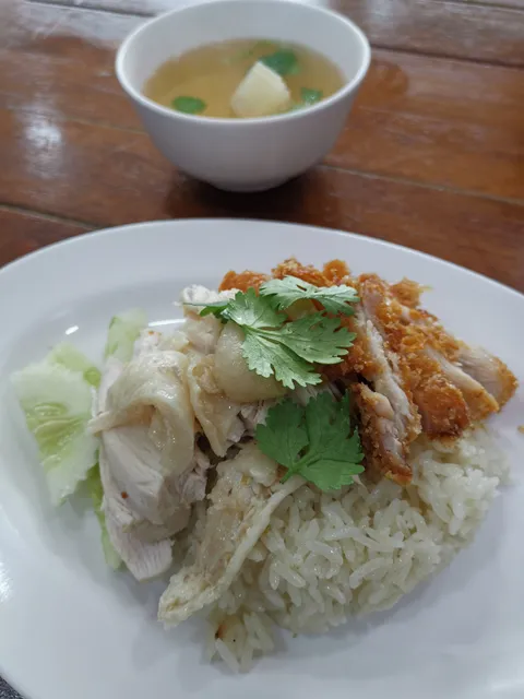 อ้วน ข้าวมันไก่ สาย 7 สาขา 2