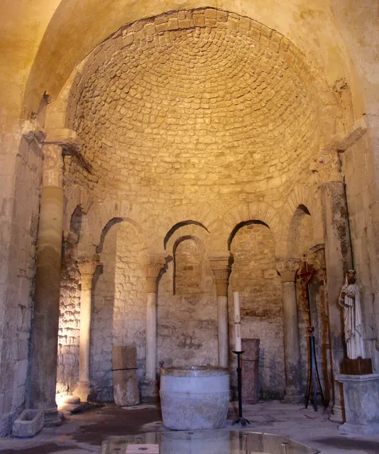 Baptisterio de Venasque
