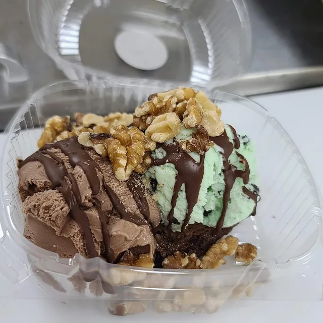 Dolce Mar Ice Cream & Frappé