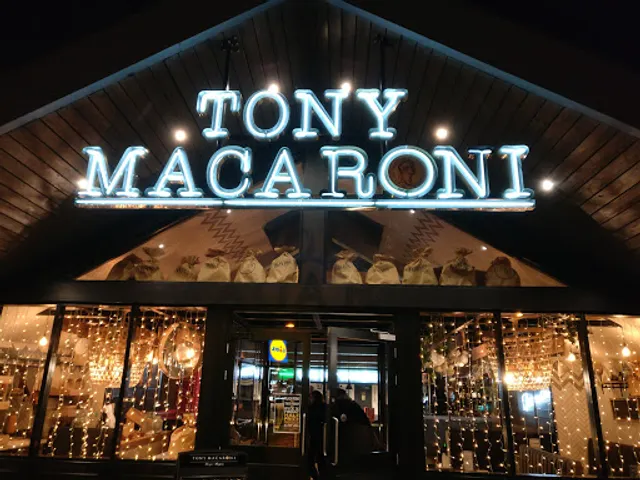 Tony Macaroni - East Kilbride