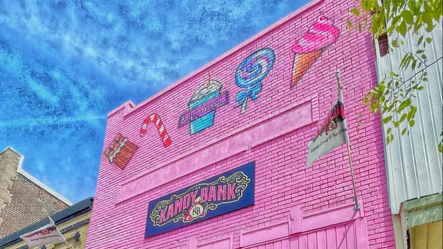 The Kandy Bank | Vintage Candy & Ice Cream Shop