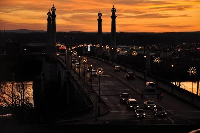 Springfield Des Arc Bridge