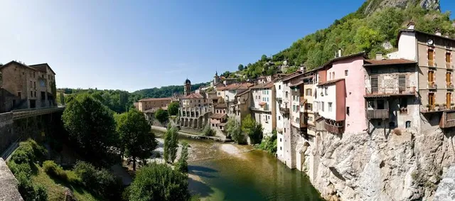 Les maisons suspendues de Pont-en-Royans