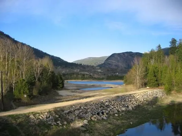 Zuckerberg Island Park