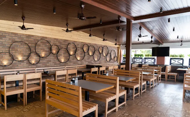 Sarova Bar & Restaurant